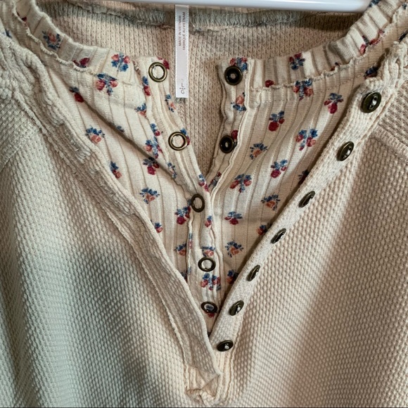 Free People Cream & Floral Long Sleeve Top-Lg - Picture 8 of 8